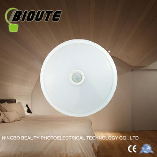 Plastic housing fancy fan round led ceiling light